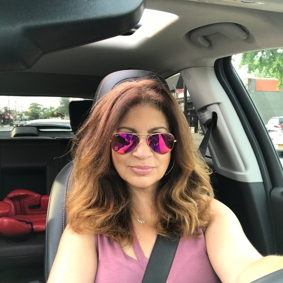 Meet your Posher, Jeanette - Picture 1 of 1